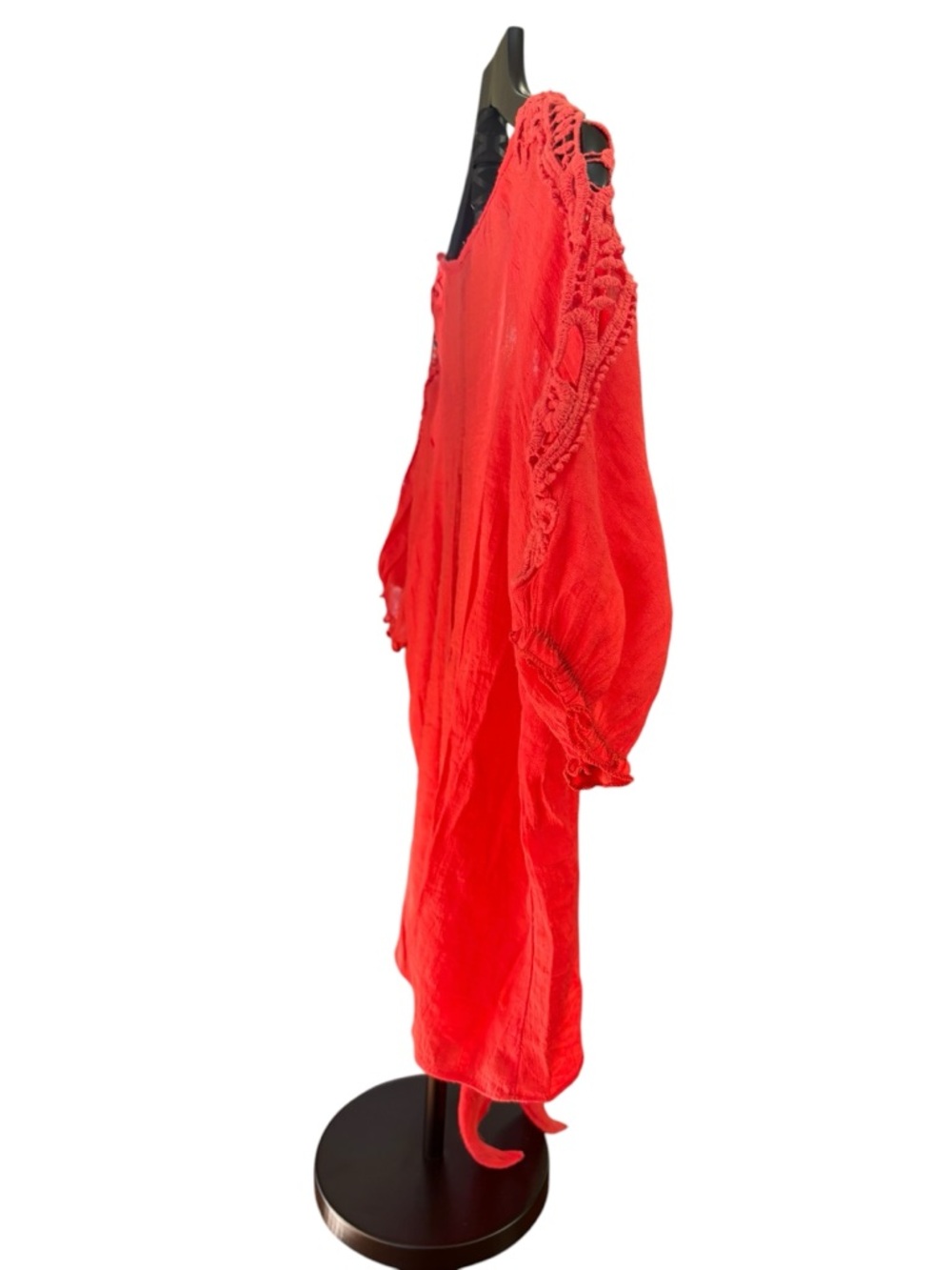 by & by Women’s M Coral Button-Front Tie Hem Crochet Shoulders Top - Picture 4 of 7